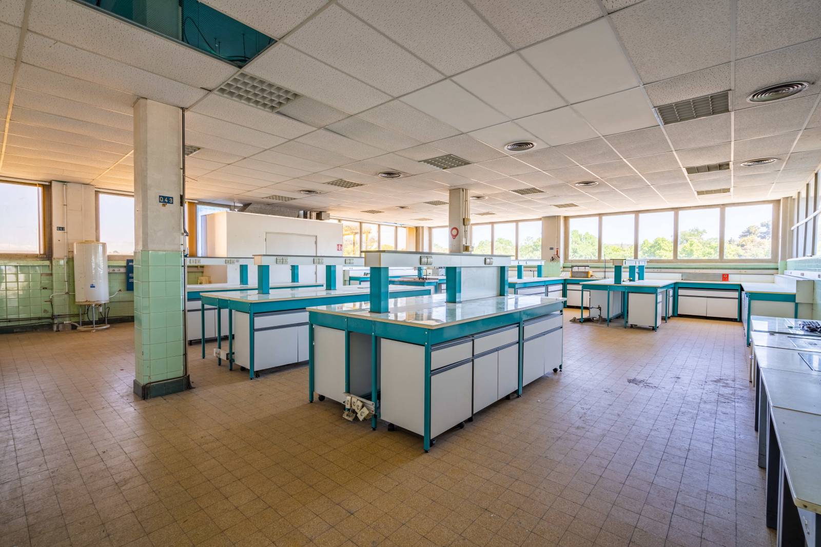 Salle de classe sciences / physique-chimie  Photo: Florent Kolandjian