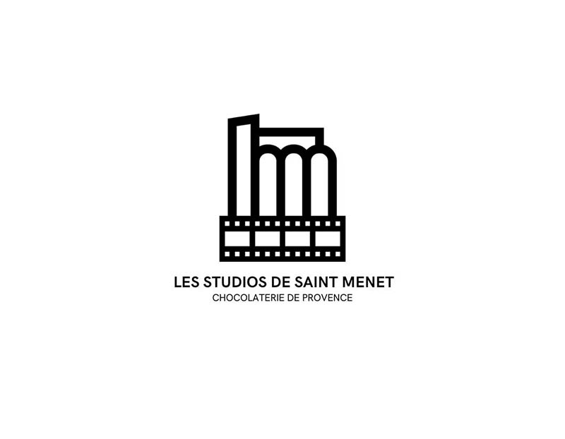 Tournage du commissariat de la série Simon Coleman à Marseille, dans les Studios de Saint-Menet
